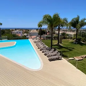https://a-exclusividade-da-moradia-t4-patroves-albufeira.hotelaalgarve.com