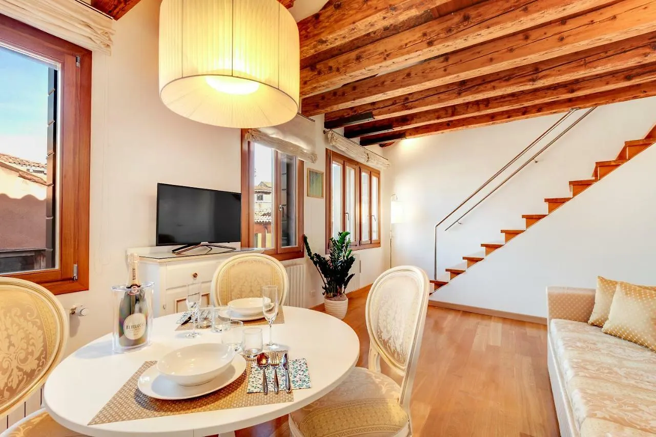 Nikki House Apartment Venice