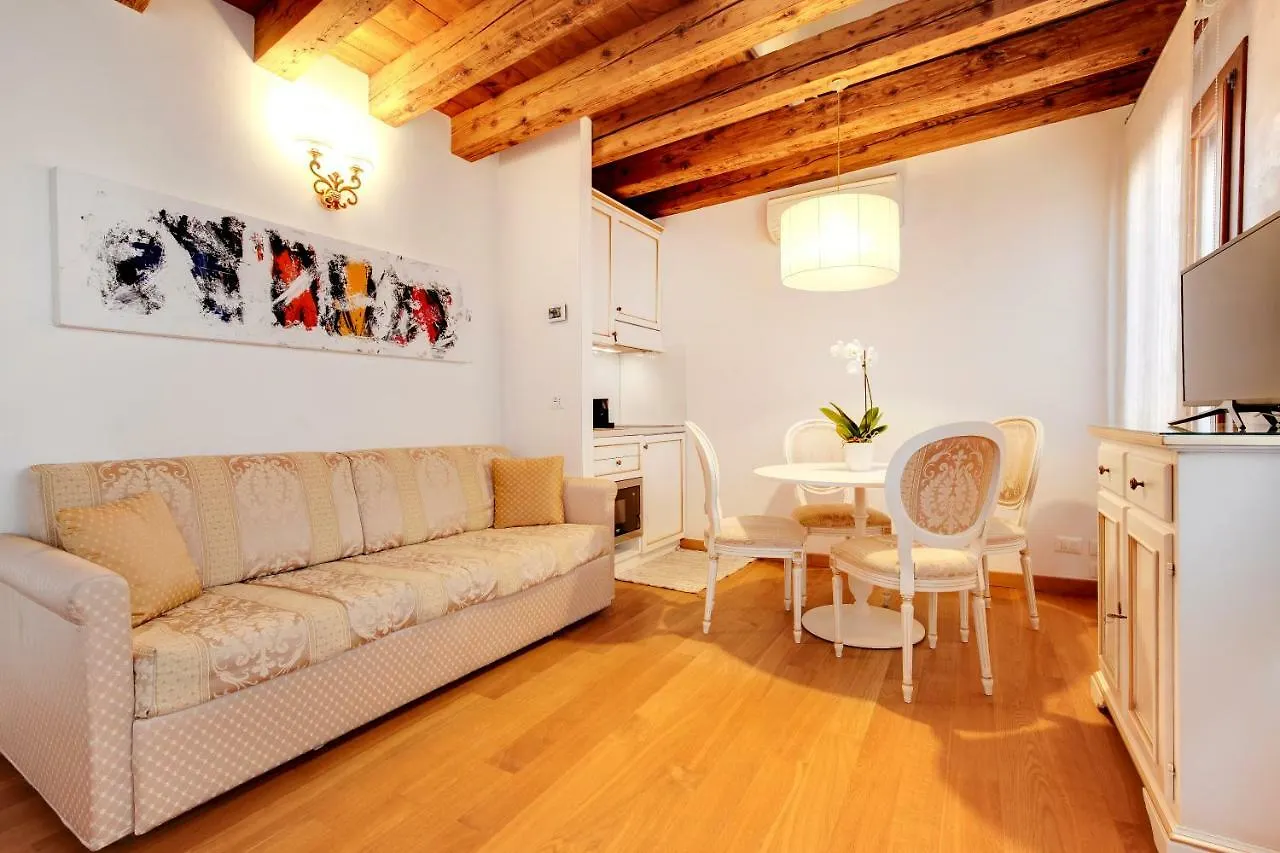 Nikki House Apartment Venice