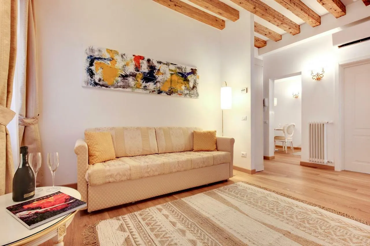 Nikki House Apartment Venice